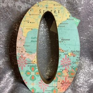 🌍8 Inch World Wooden Wall Letter 🌍